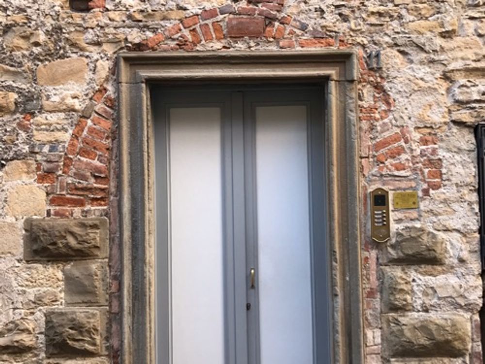 Door — image 1
