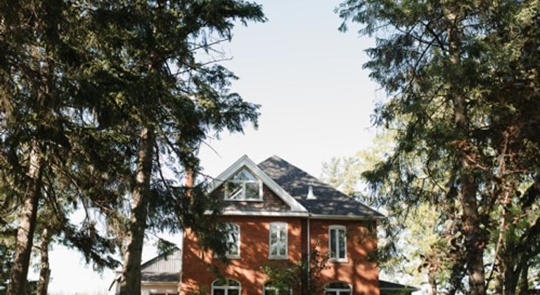 Country Vacation Home on 10 Picturesque Acres 