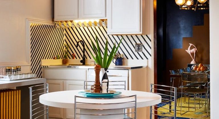 1980s  Deco Dreamscape 