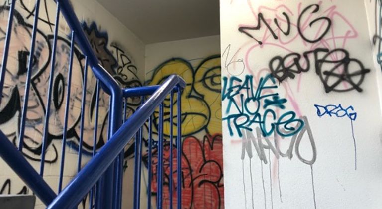 Graffiti stairwell 
