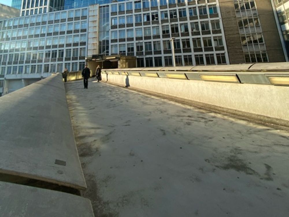 Waterloo station overpass — image 1