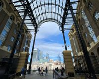 Hay‘s Galleria 2