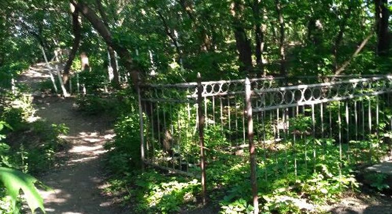 Мистическое кладбище