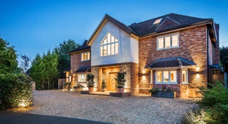 Eco location house indoor pool Woking 24 mins London,