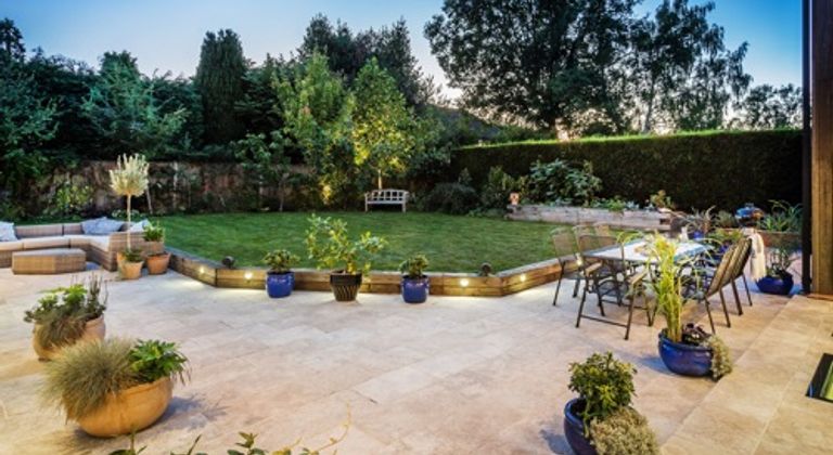Eco location house indoor pool Woking 24 mins London,