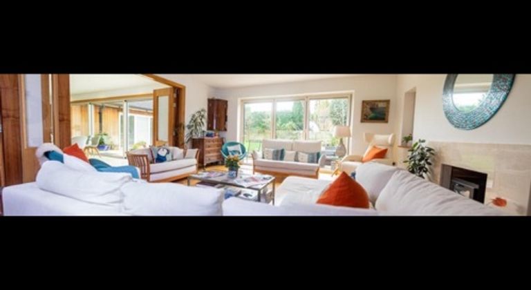 Eco location house indoor pool Woking 24 mins London,