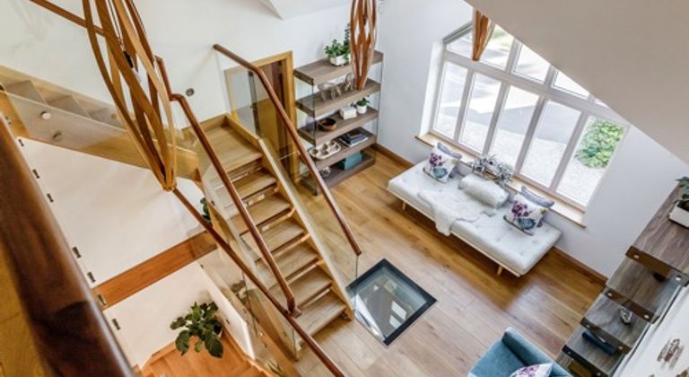 Eco location house indoor pool Woking 24 mins London,
