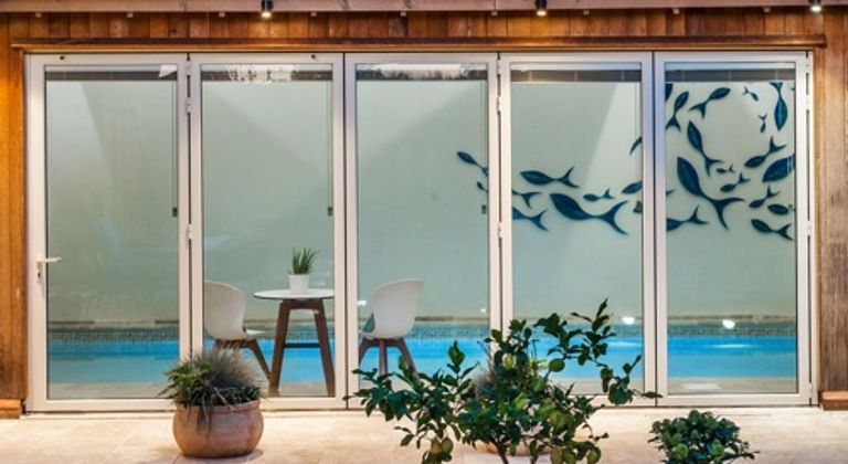 Eco location house indoor pool Woking 24 mins London,