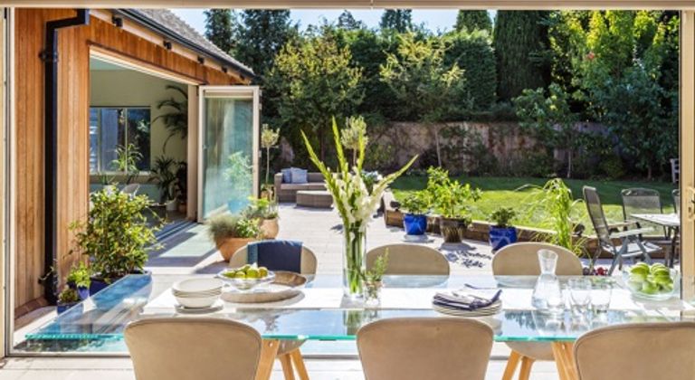 Eco location house indoor pool Woking 24 mins London,