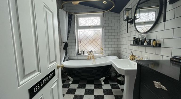 Urban Open Plan Victorian Townhouse — image 1