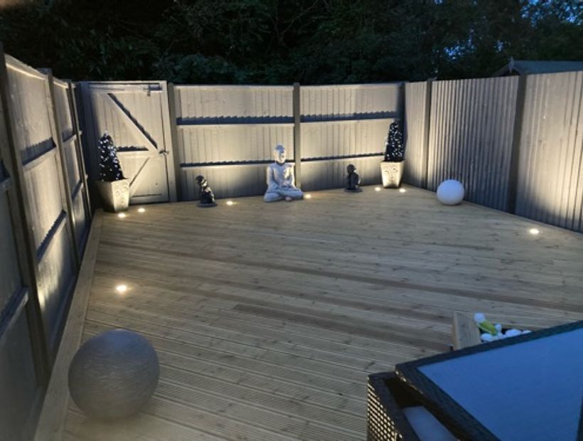 London Outside Terrace Area 5