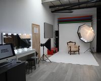 Versatile Photo/Podcast Studio 4