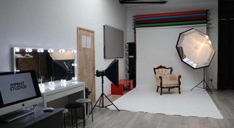 Versatile Photo/Podcast Studio