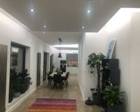 Bright Top Floor Flat 2