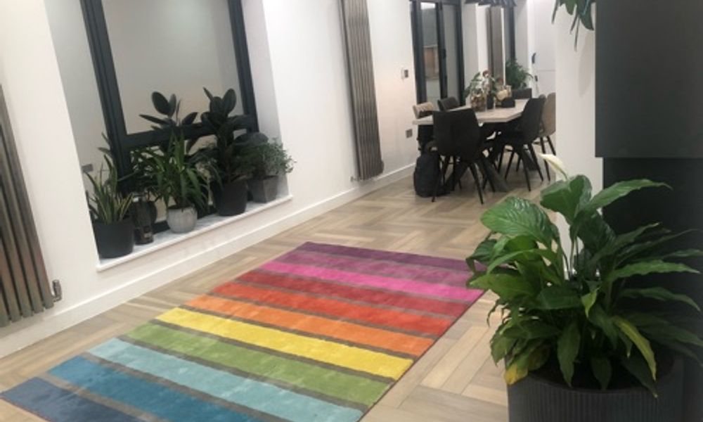 Bright Top Floor Flat