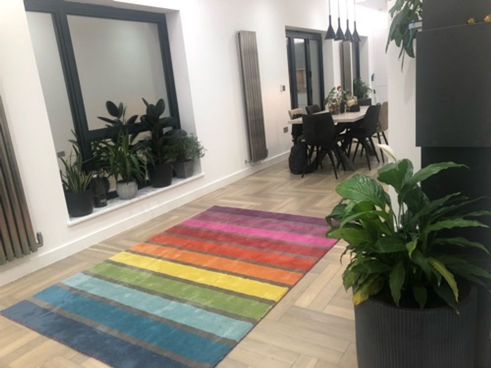 Bright Top Floor Flat — image 1