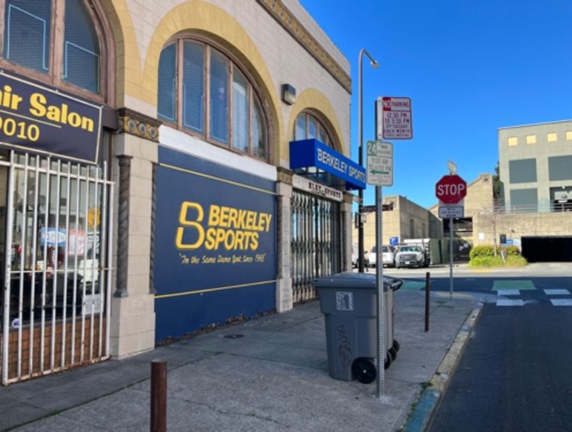 Abandoned Berkeley Sports store 2