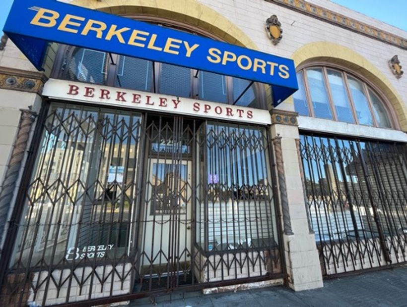 Abandoned Berkeley Sports store 3