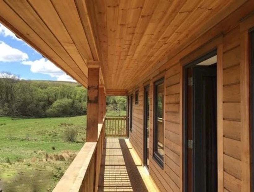 Canadian Style Lodge & Farm Retreat 4