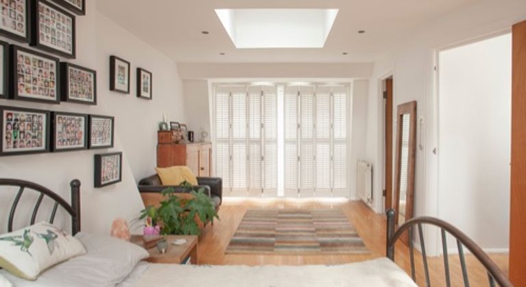Contemporary Edwardian terrace in urban Tooting Bec, open plan, flexible space, moveable island and furniture, bifolders