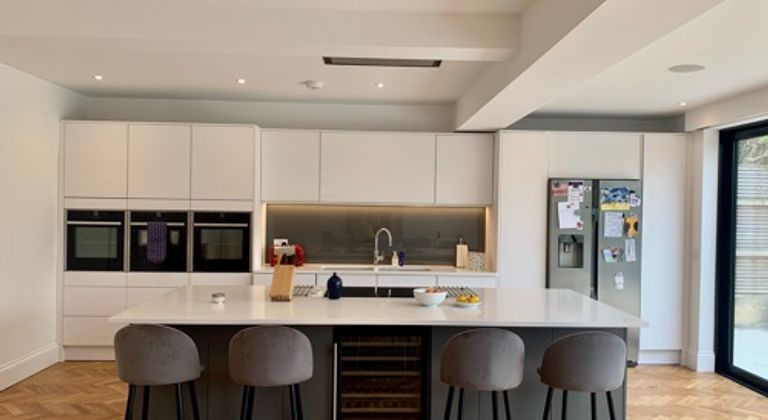 Bright & Spacious Home with Open Plan Kitchen & Large Garden in North London