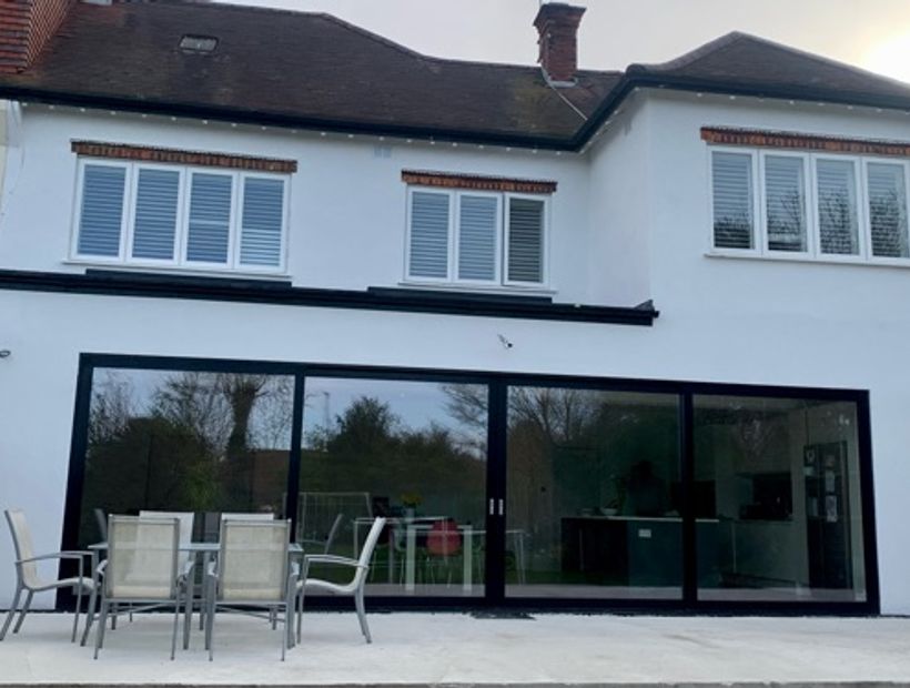Bright & Spacious Home with Open Plan Kitchen & Large Garden in North London 5