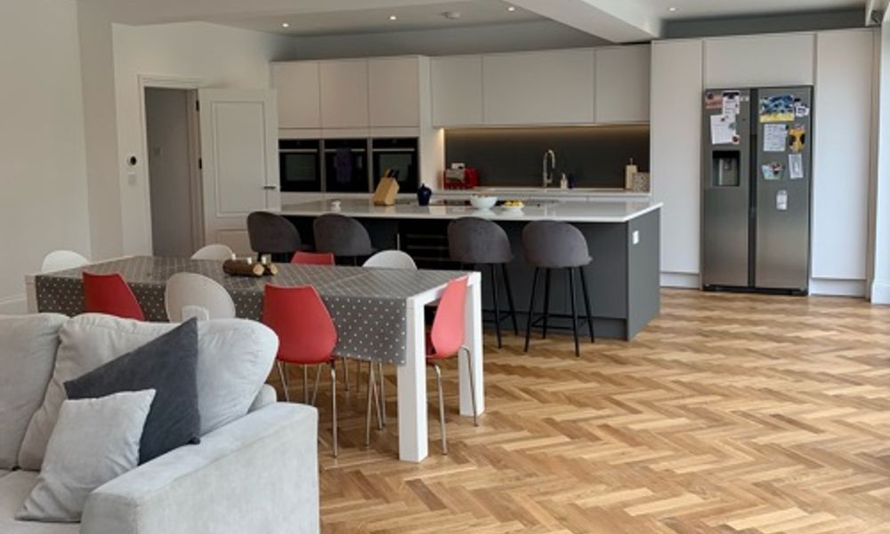 Bright & Spacious Home with Open Plan Kitchen & Large Garden in North London