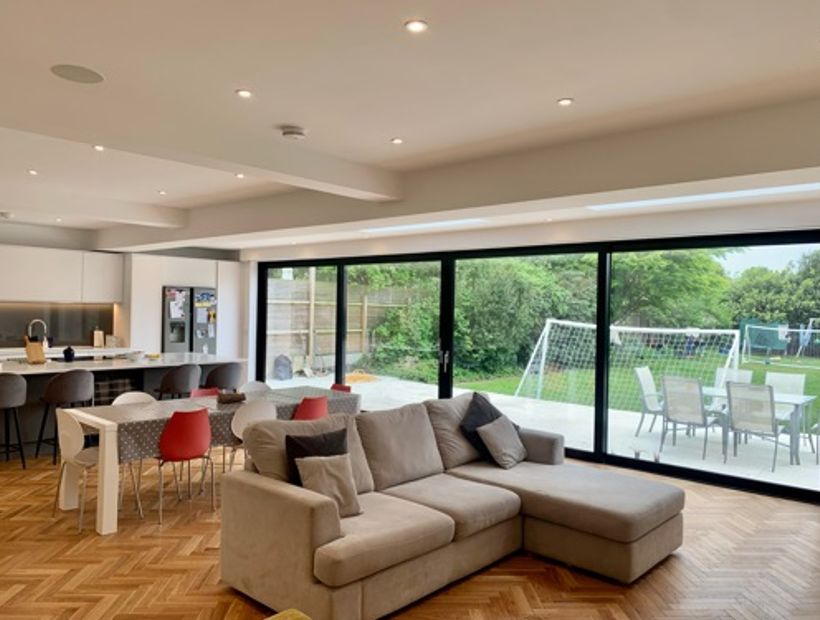 Bright & Spacious Home with Open Plan Kitchen & Large Garden in North London 3