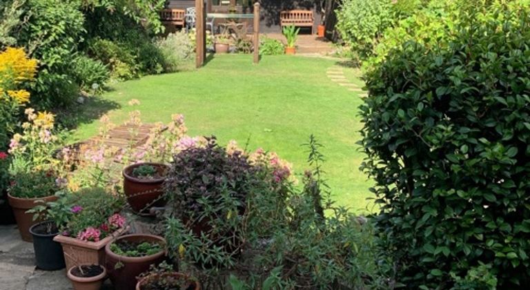 Semi detached house  in Whetstone